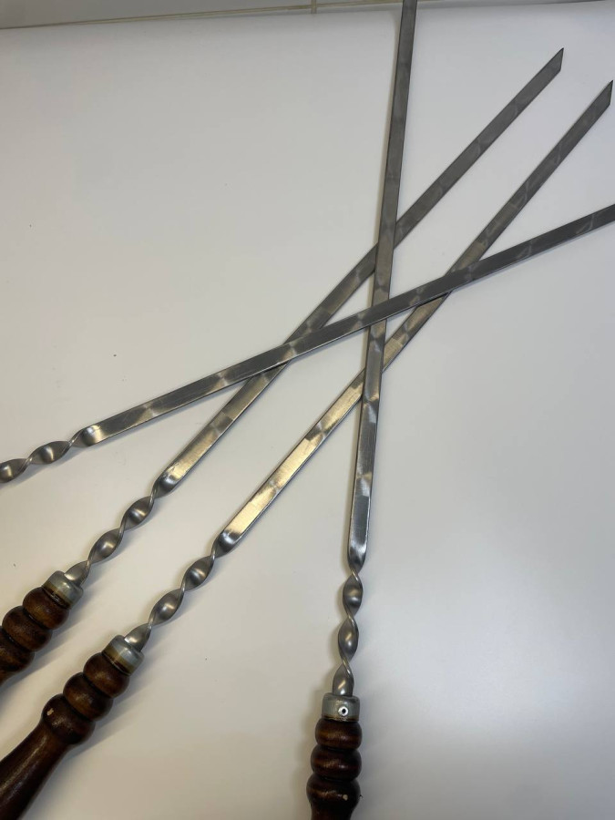 Шампур с деревянной ручкой 1 шт